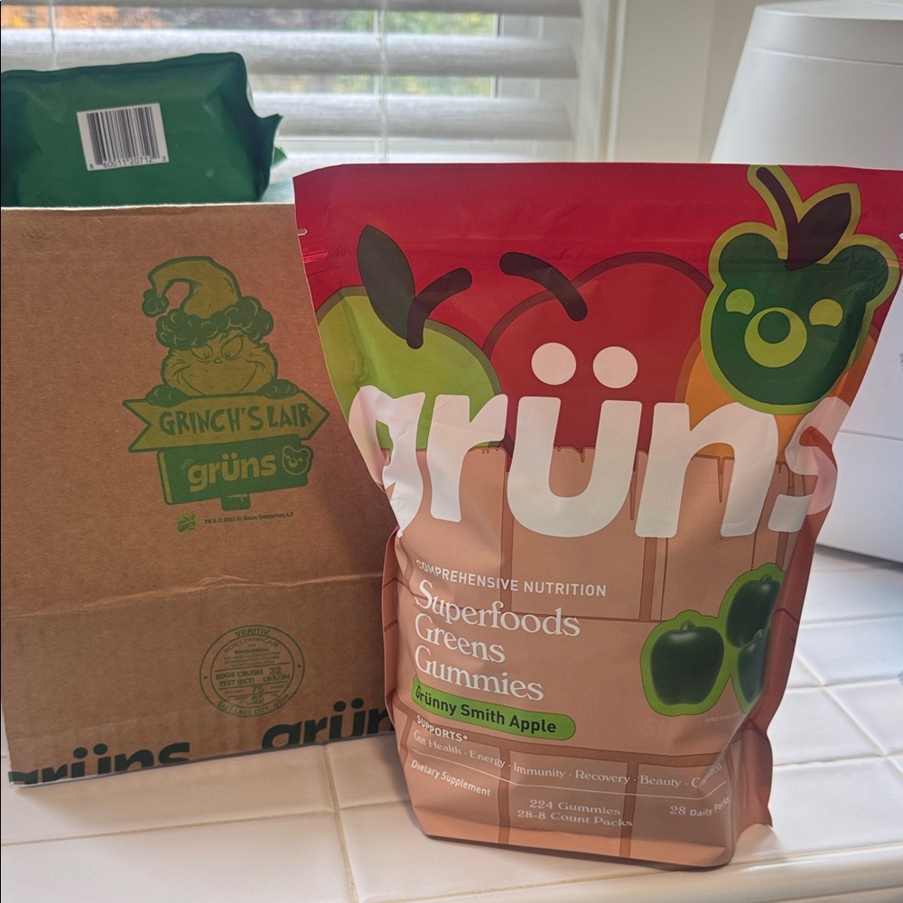 Superfoods Greens Gummies with Apple Flavor
